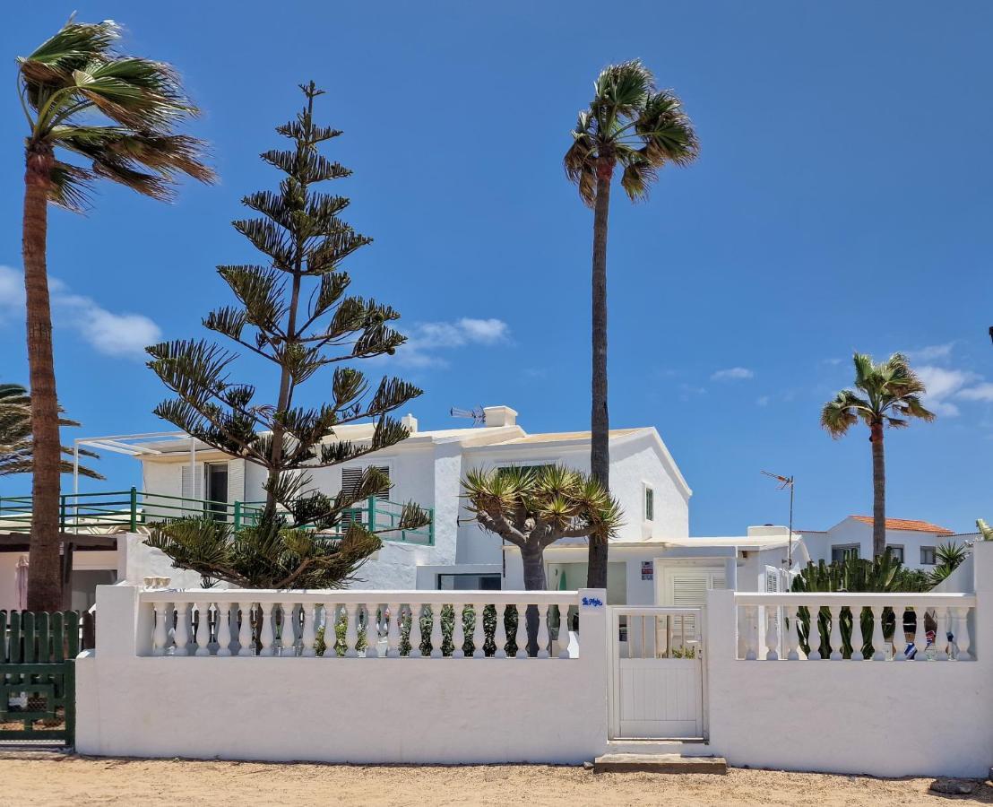 Villa La Maja Beachfront Corralejo Bagian luar foto